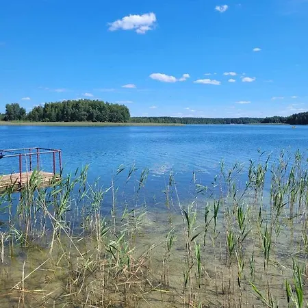 Lesny Dworek - Nad Jeziorem