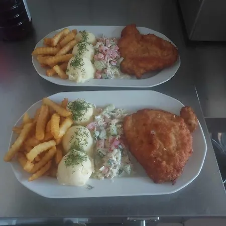 Lesny Dworek - Nad Jeziorem *