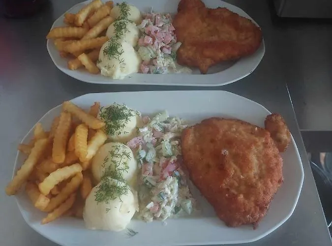 Lesny Dworek - Nad Jeziorem *