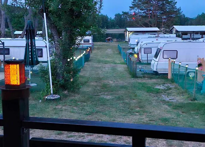 农家乐 Lesny Dworek - Nad Jeziorem *